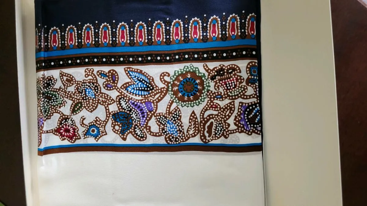 Vintage silk scarf - Image 1