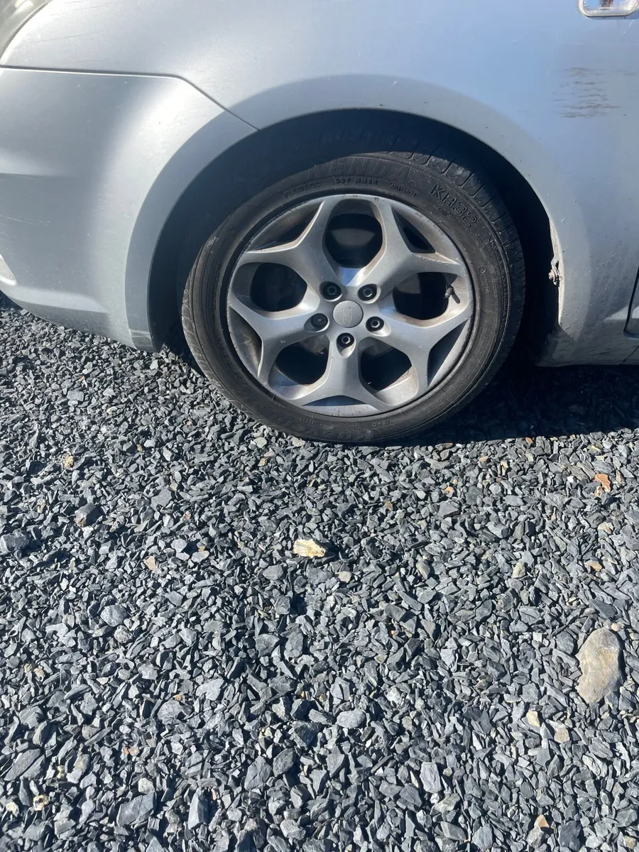 Alloy wheels