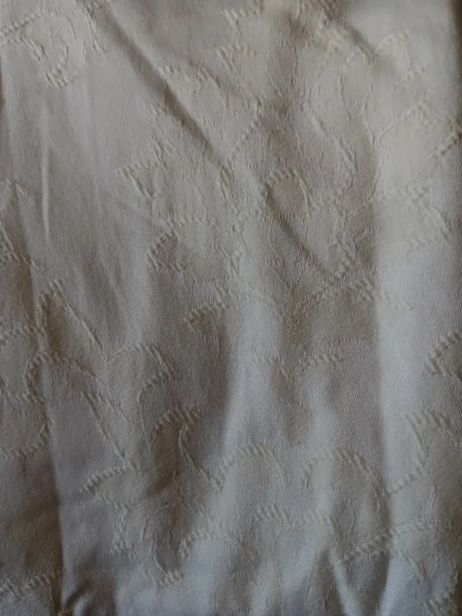 PAIR OF CURTAINS FOR SALE - Image 1