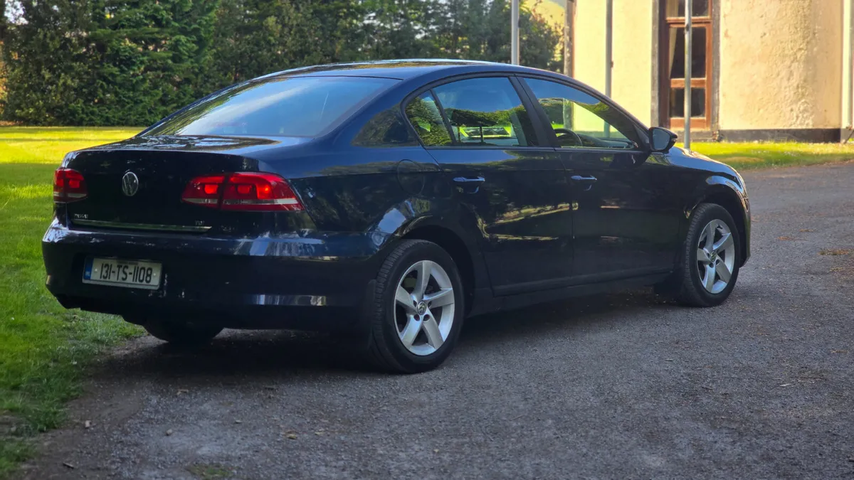 2013 Volkswagen Passat 1.6 TDI LOW MILEAGE - Image 4