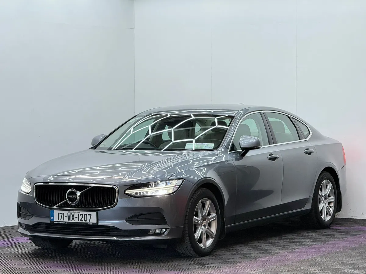 2017 Volvo S90 Momentum GT 2.0D, Automatic - Image 3