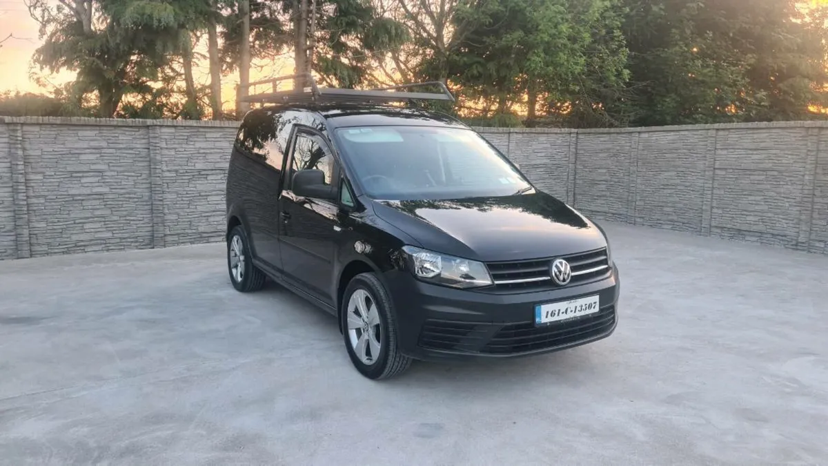 VWCADDY 2016 2.0TD150BHP 6speed BLACK - Image 4