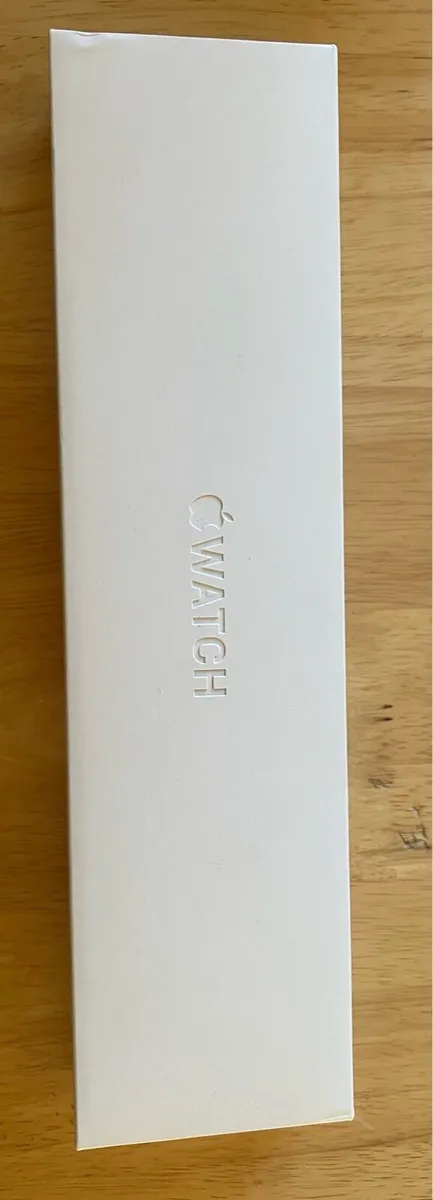 Apple Watch 8 - Image 1