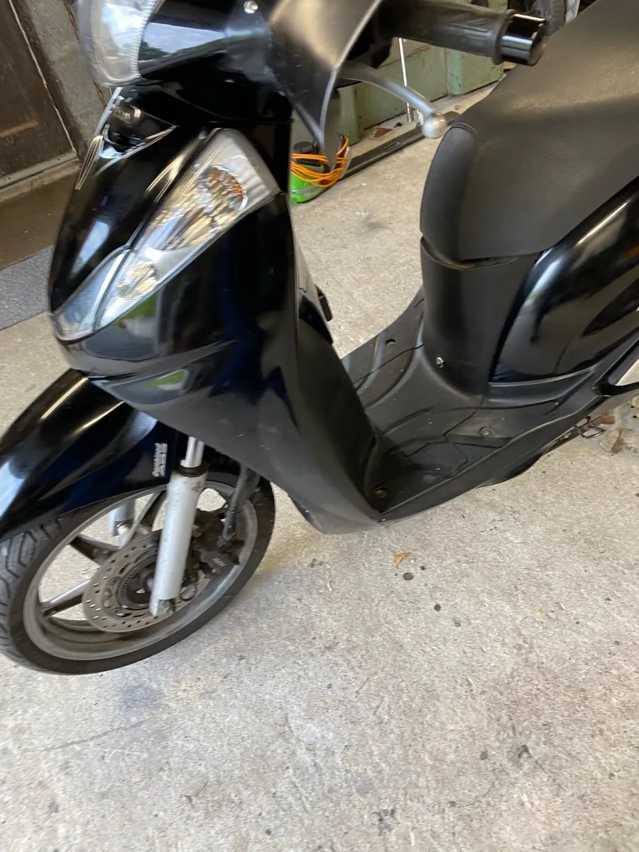Scooter - Image 3
