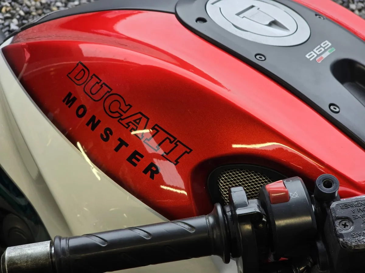 DUCATI MONSTER M696 - Image 3