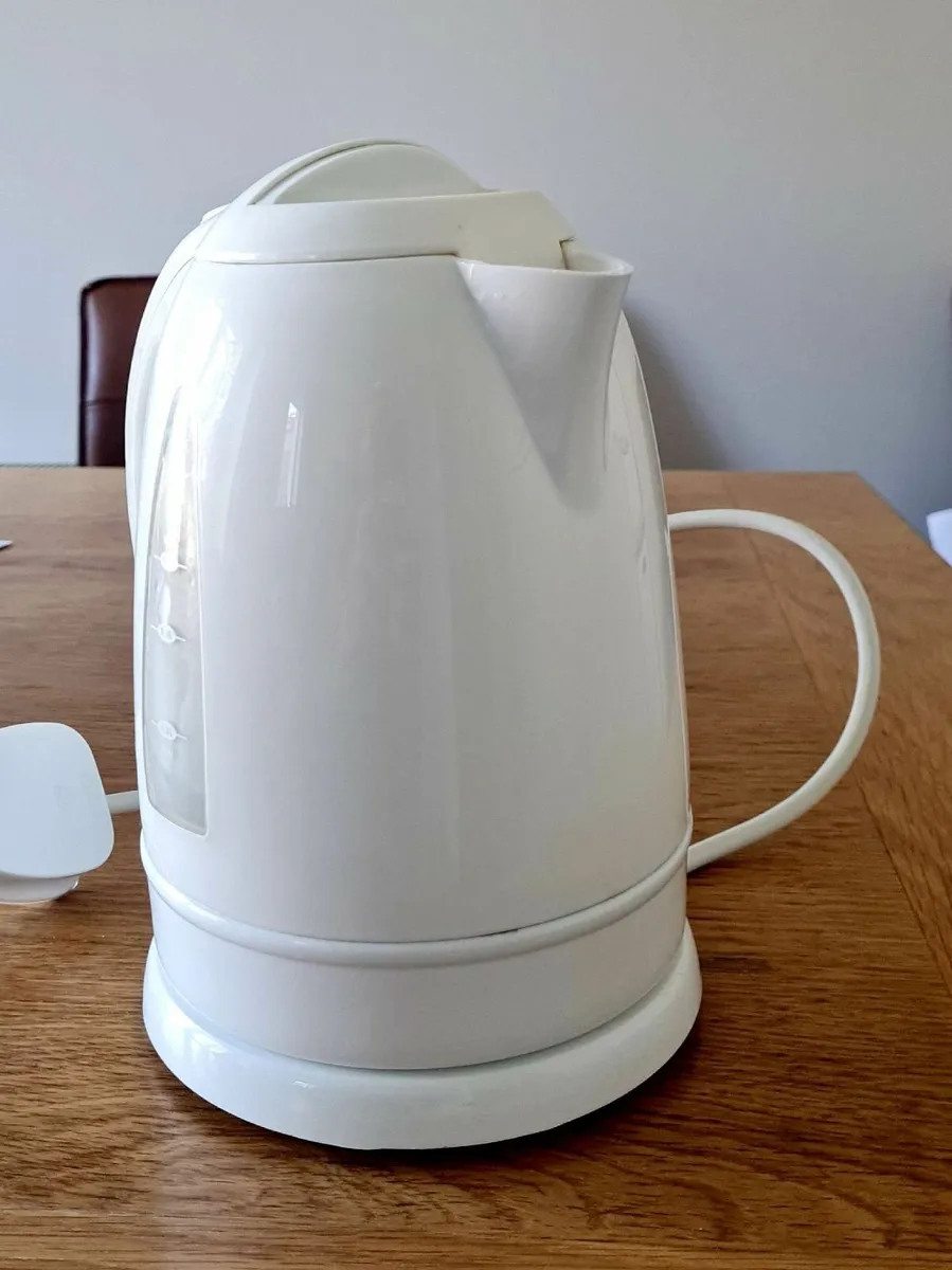 Kettle - Image 1