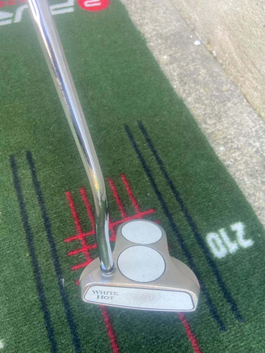 Left handed Odyssey White Hot 2 ball putter - Image 1
