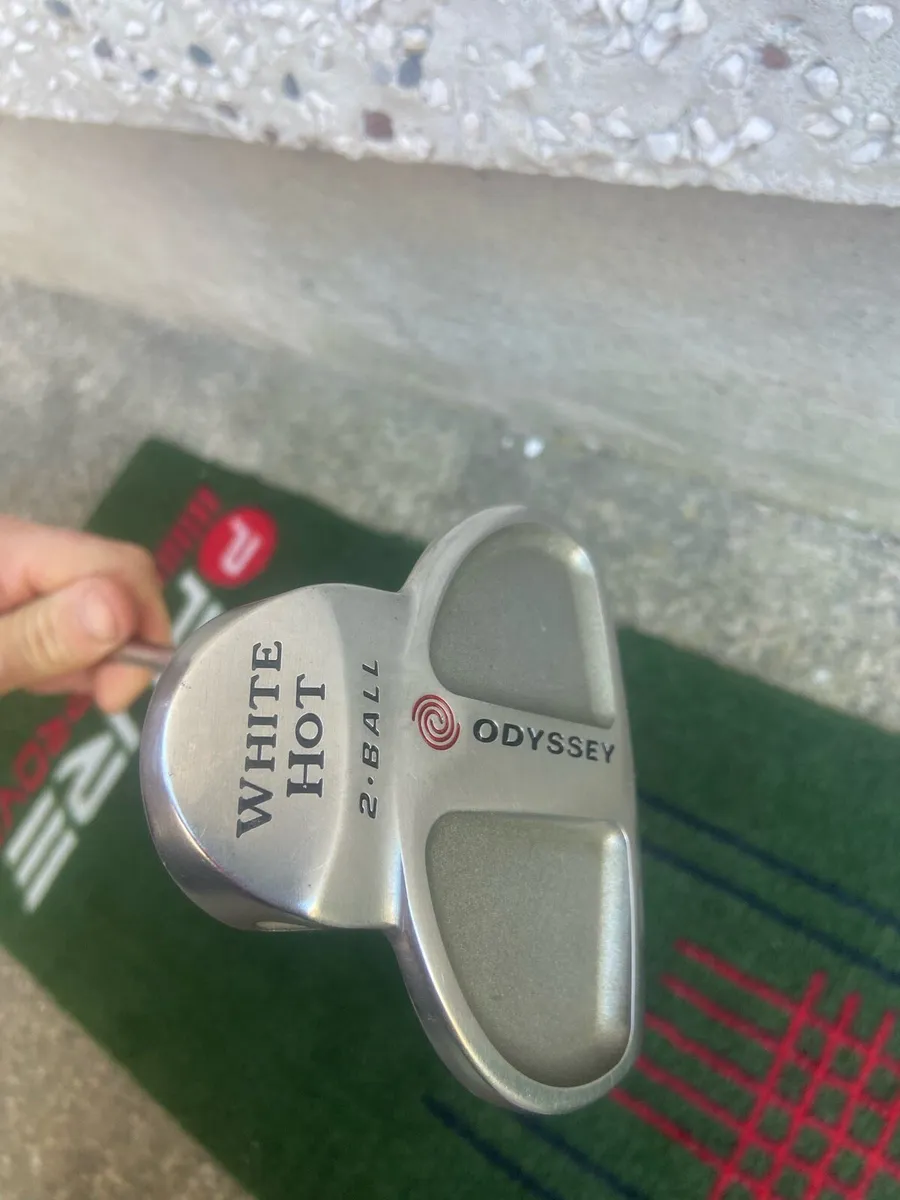 Left handed Odyssey White Hot 2 ball putter - Image 4