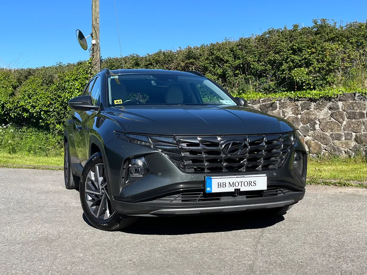 Hyundai Tucson 2WD Executive Plus - Image 2