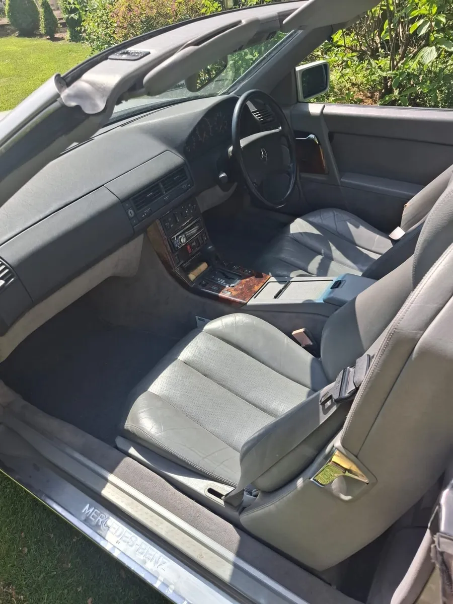 Mercedes sL300 - Image 3