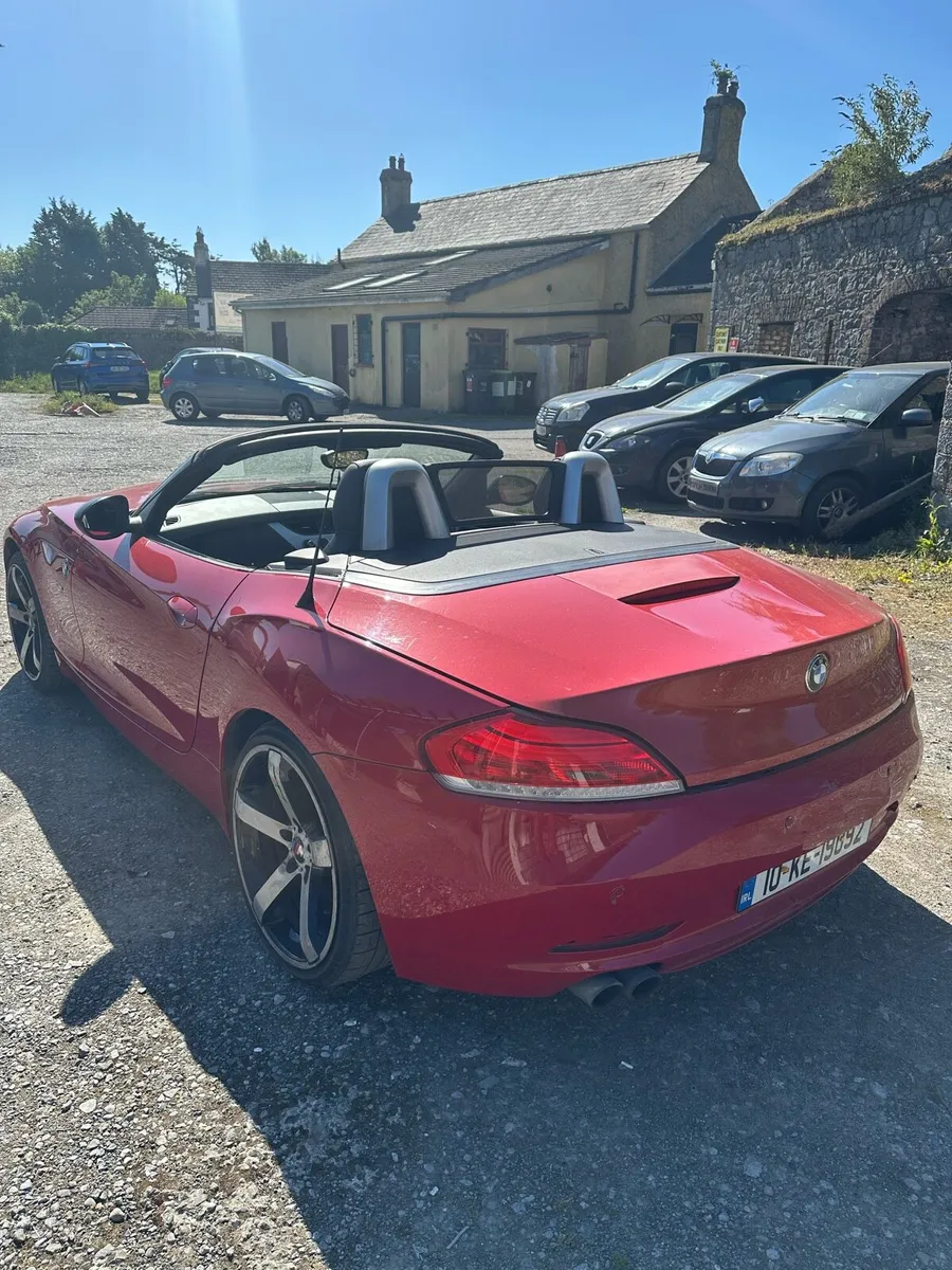 BMW z4 2.5 petrol 160 miles - Image 2