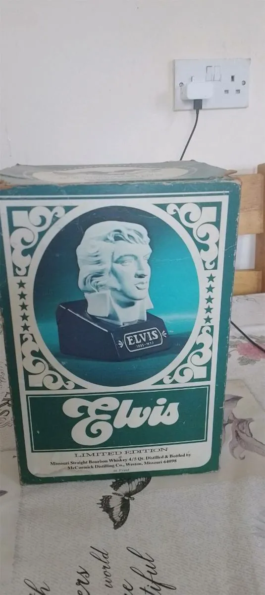 Elvis porcelain bust 1977 - Image 2