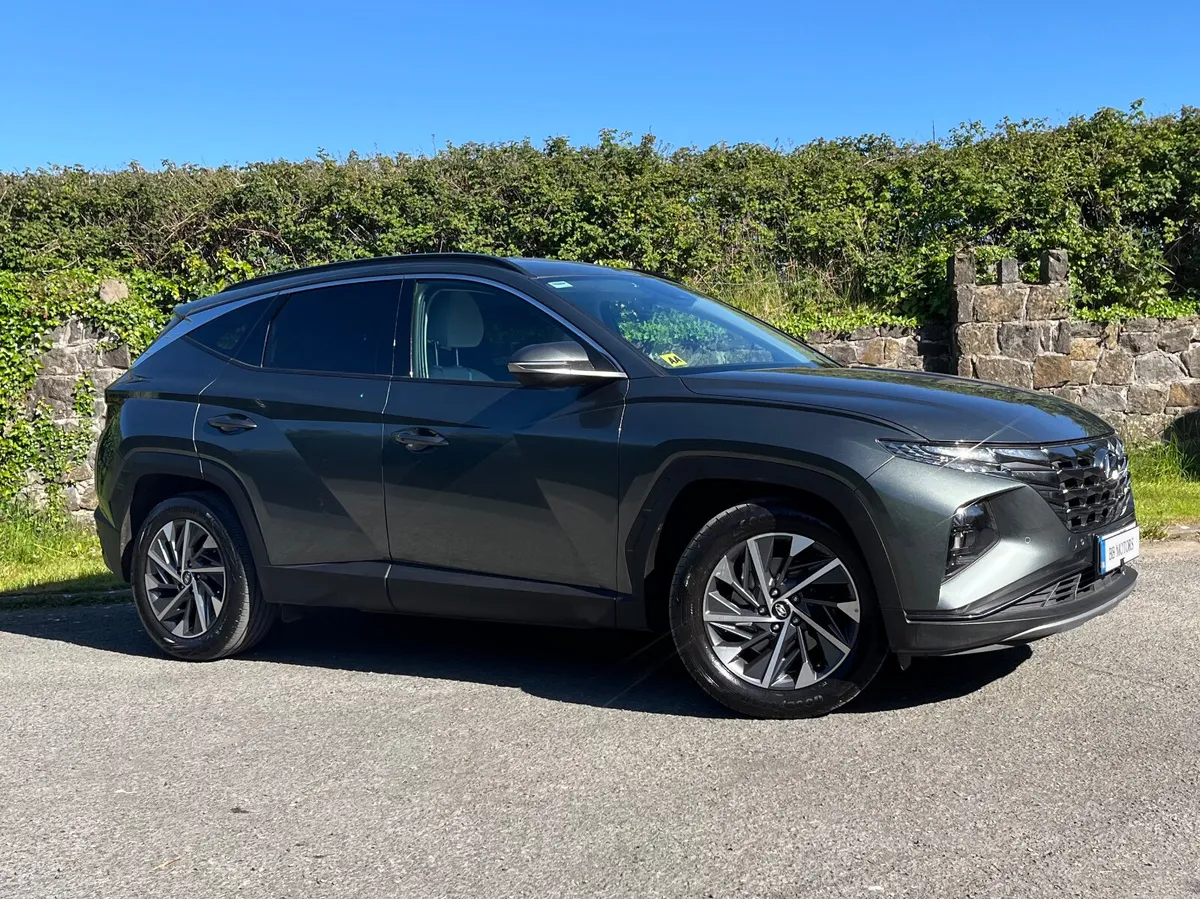Hyundai Tucson 2WD Executive Plus - Image 3