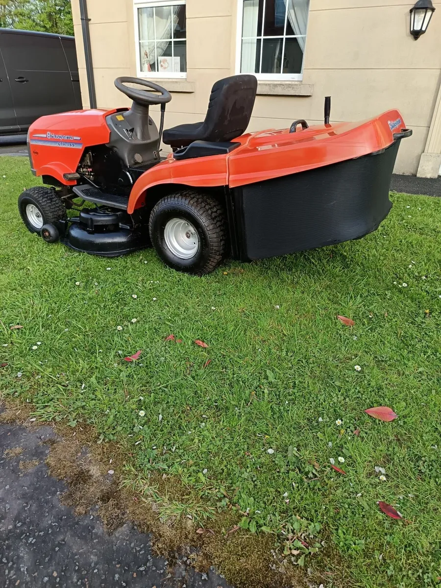 Husqvarna ride on lawnmower - Image 3