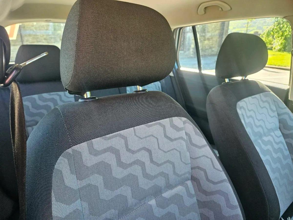 08 skoda fabia estate,1.2 petrol look - Image 3