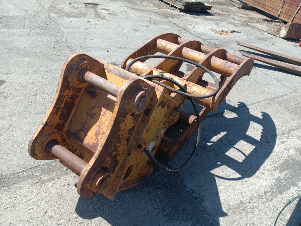 Hydraulic grab - Image 1