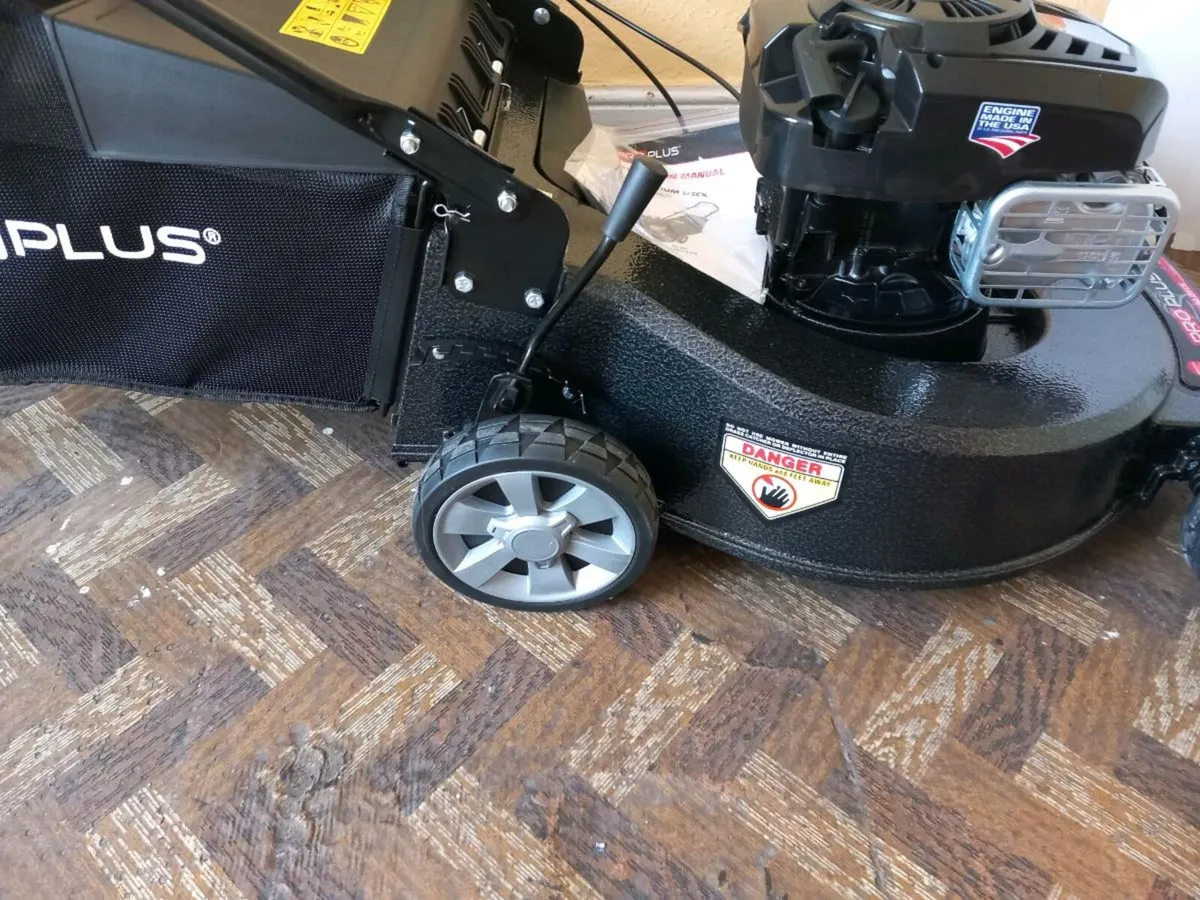Brand new mower Sp 22" aluminium not used 6HP - Image 3