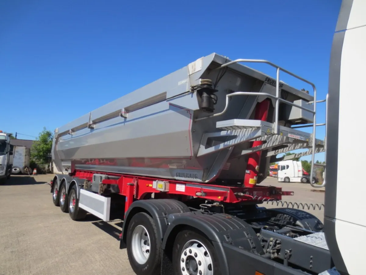 2017 Fruehauf Alloy Half Pipe TippingTrailer - Image 3