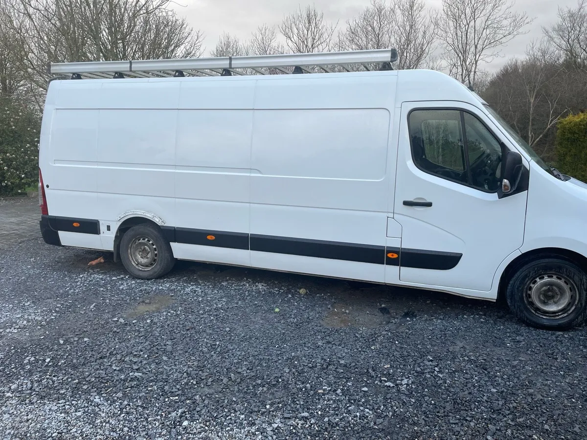 Long wheel base Renault master - Image 1