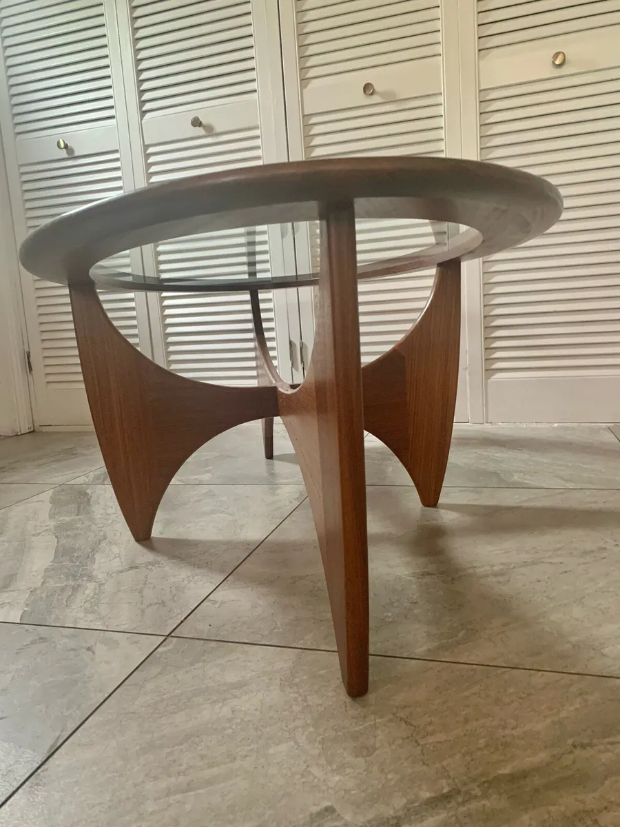 Mid century G Plan Astro Oval coffee table - Image 2