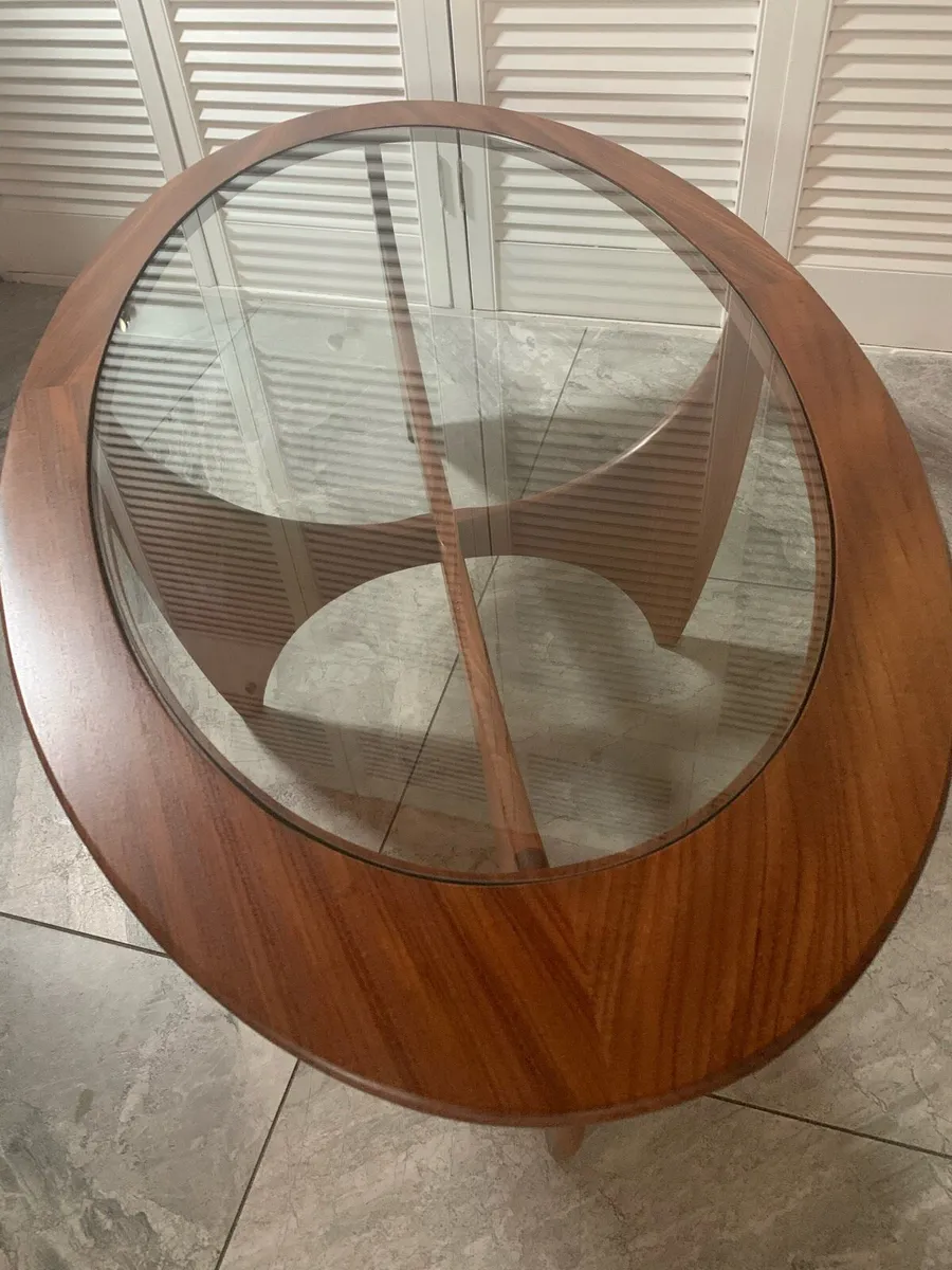 Mid century G Plan Astro Oval coffee table - Image 4