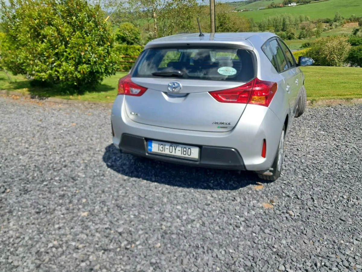 Toyota  Aris  1.4 Dìesel - Image 2