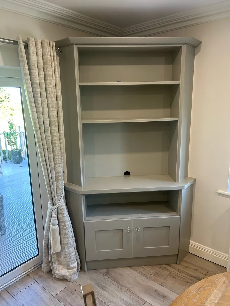 Corner Unit - Image 1