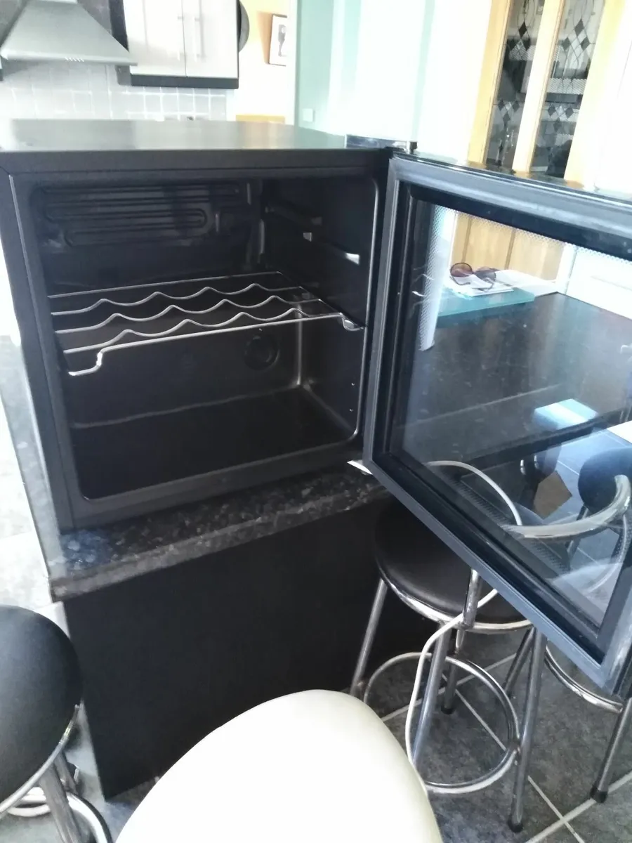 Drinks cooler glass door - Image 1