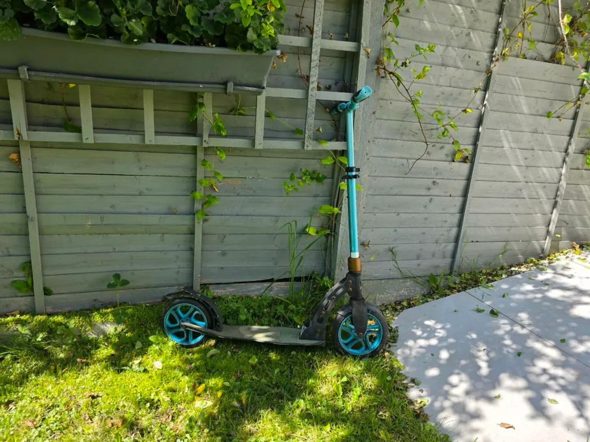 FREE - Bike and scooters - Image 4