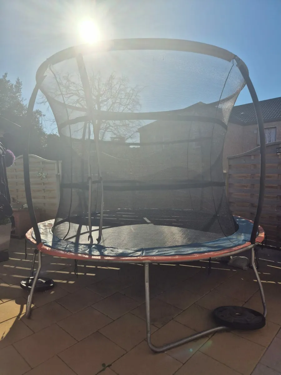 Free trampoline - Image 1