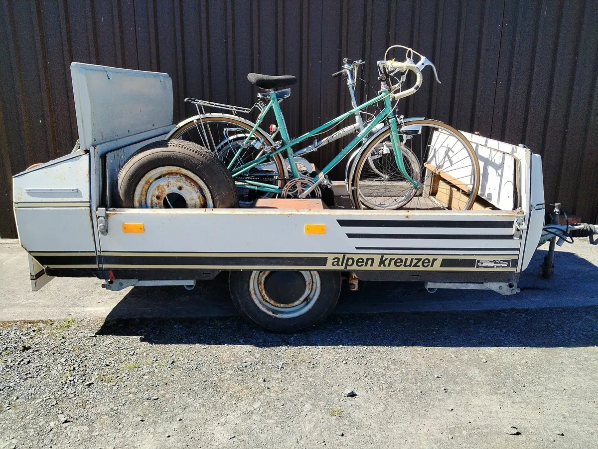 Camping trailer - Image 1
