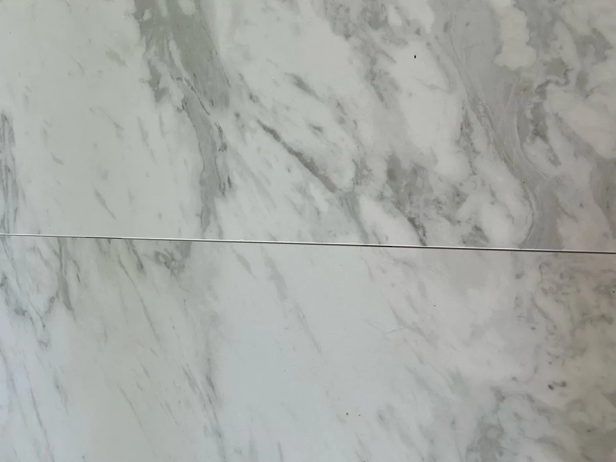 Dining table - Image 3