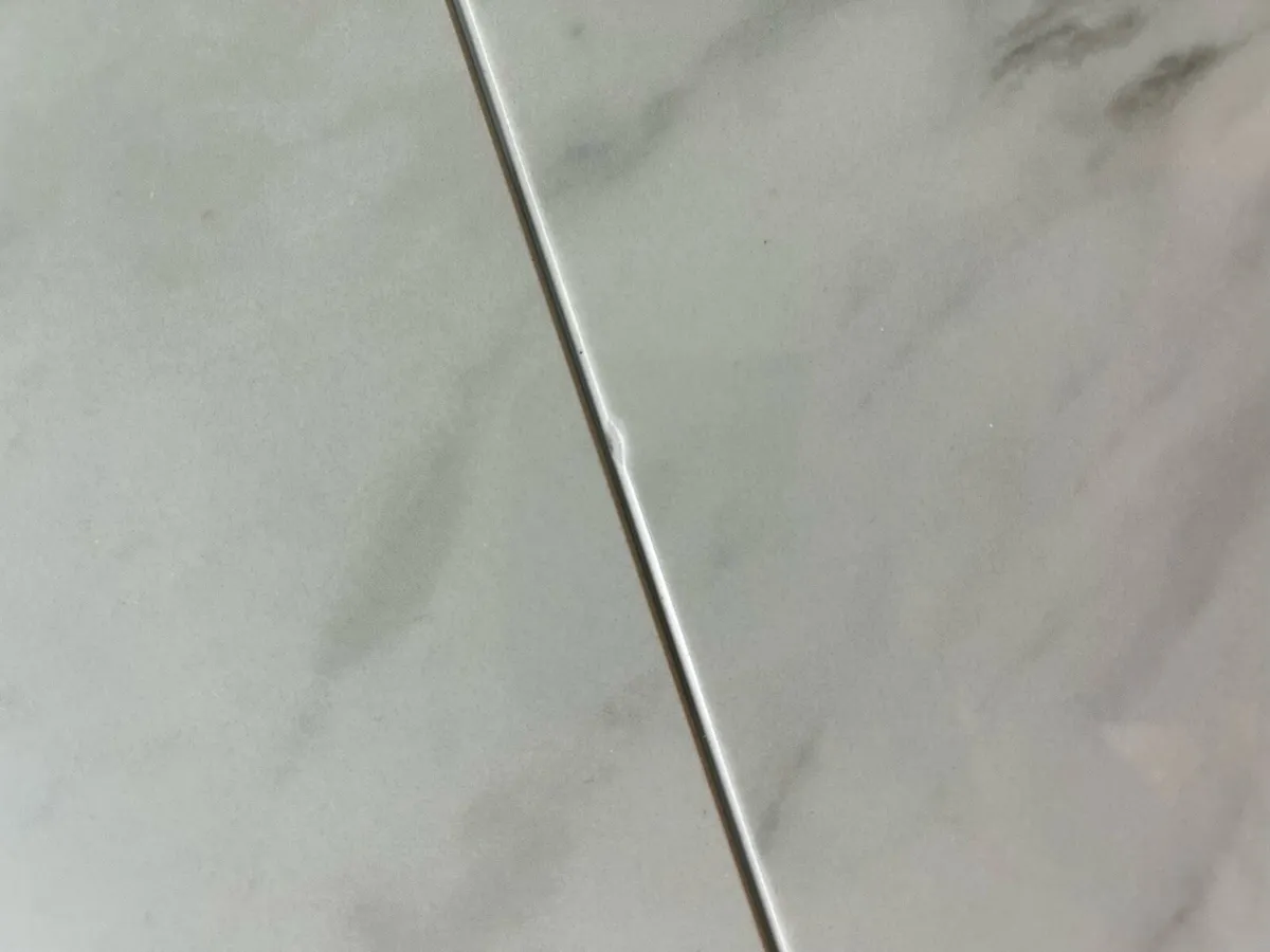 Dining table - Image 4