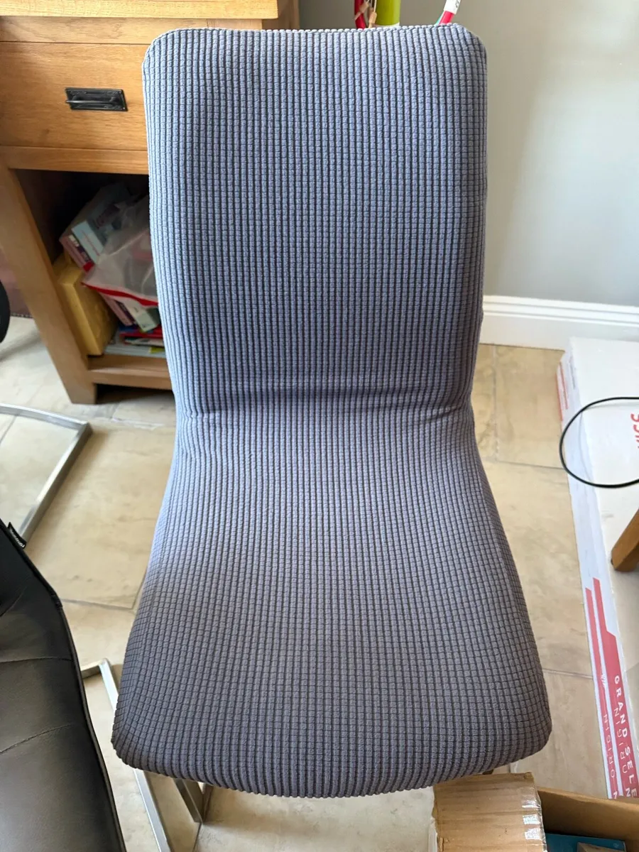 Dining room chairs - Image 4