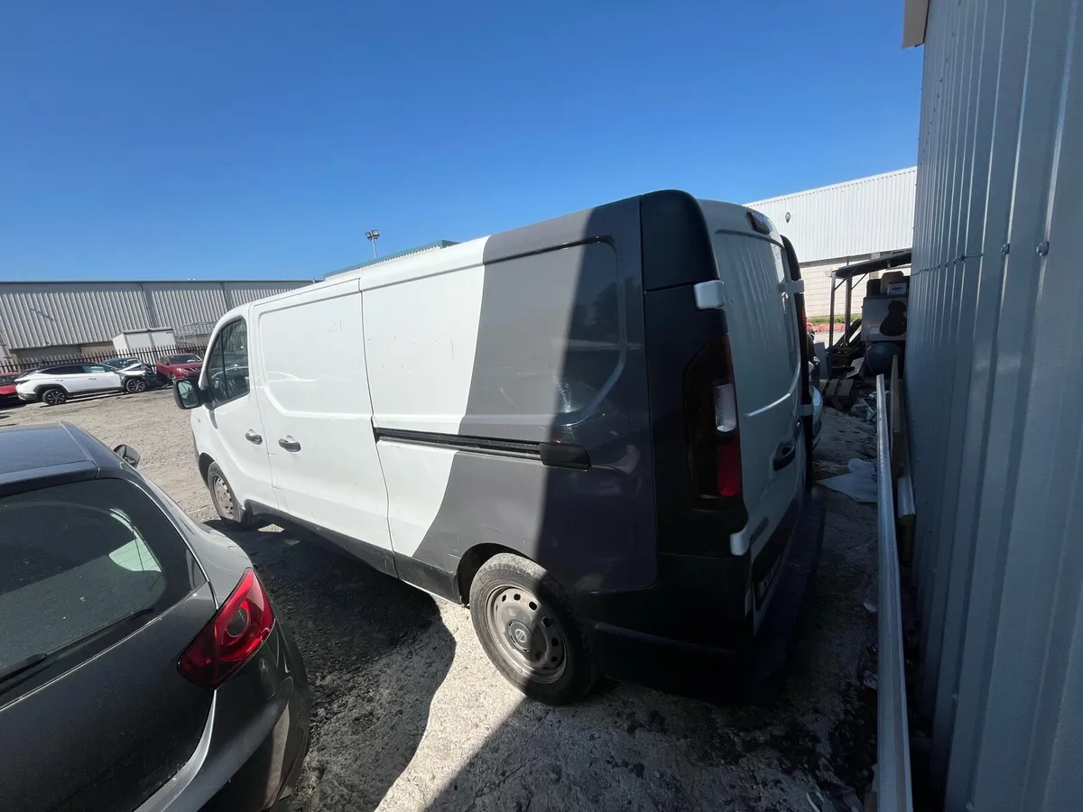 201 Nissan nv300 2.0 - Image 4