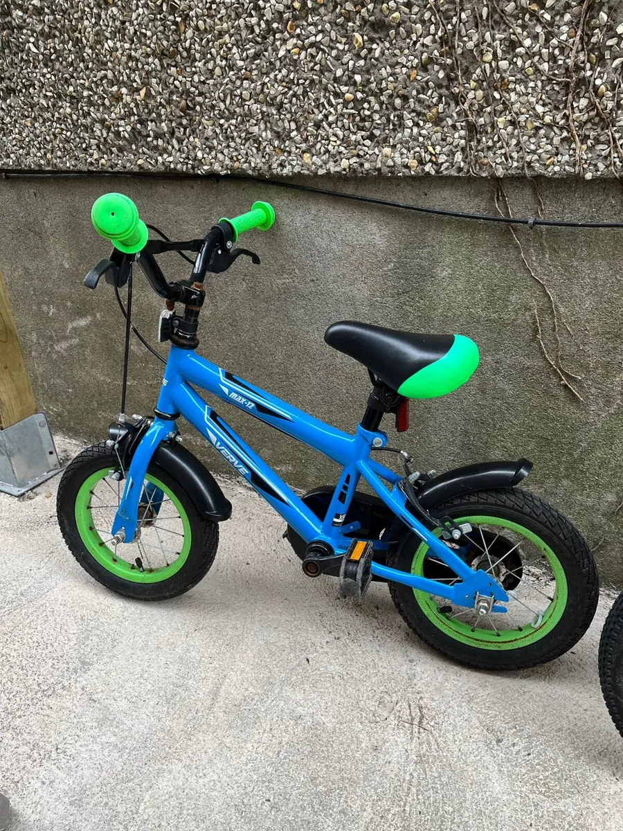 Two kids bikes free to take away - Image 1