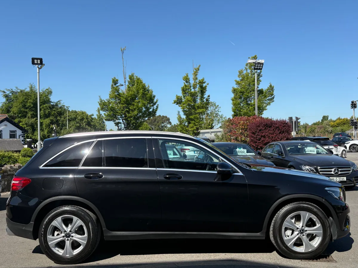 171 Mercedes-Benz GLC220D SPORT - Image 4