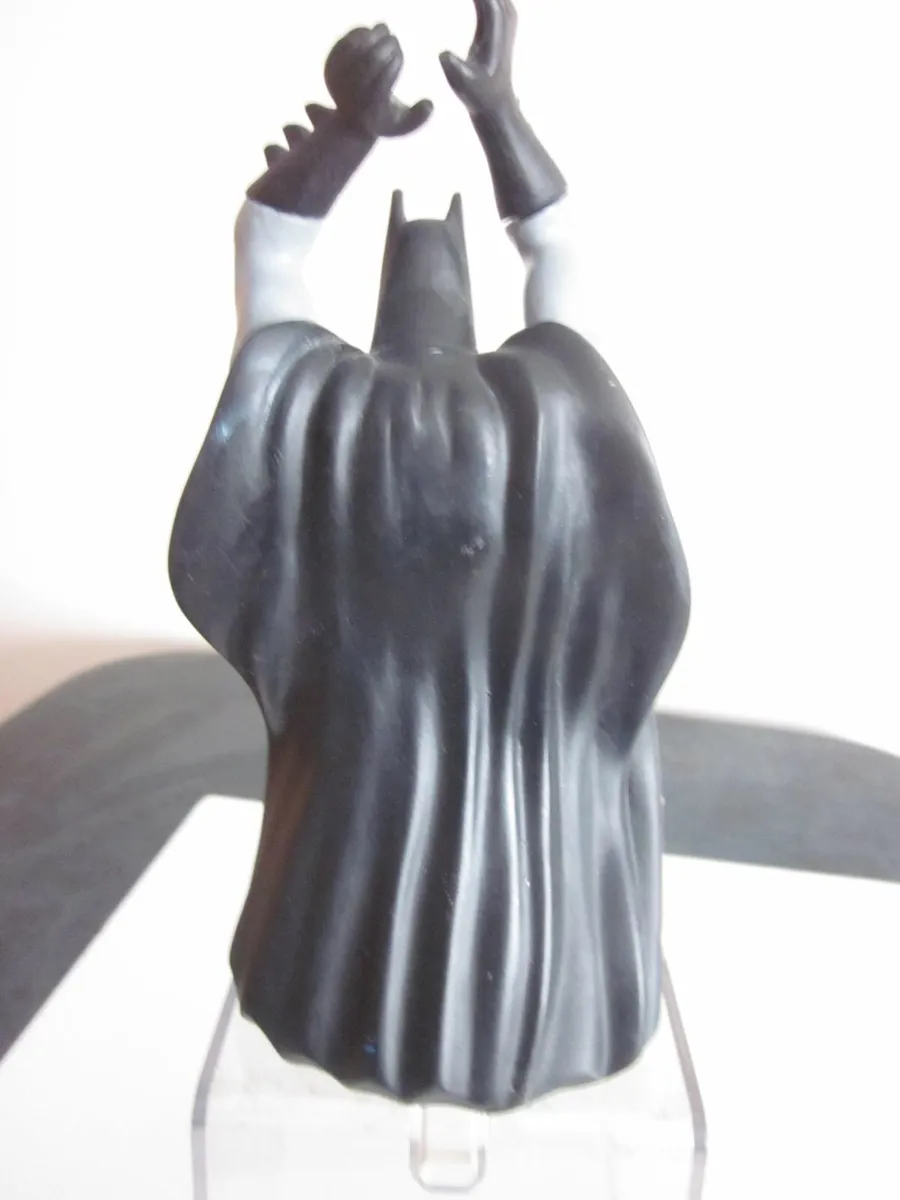 Batman Penguin Plastic Figurine DC Comics 1995 - Image 2
