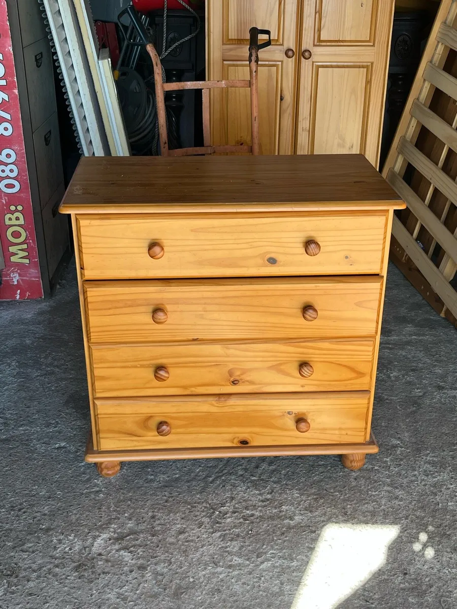 Bedroom furniture - Image 1