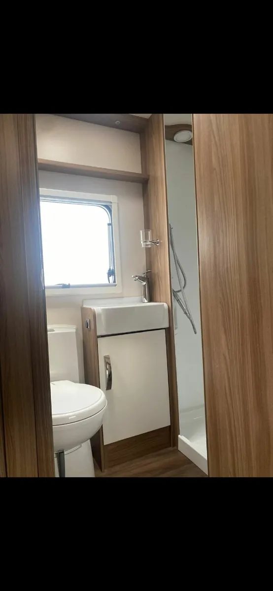Caravan - Image 2