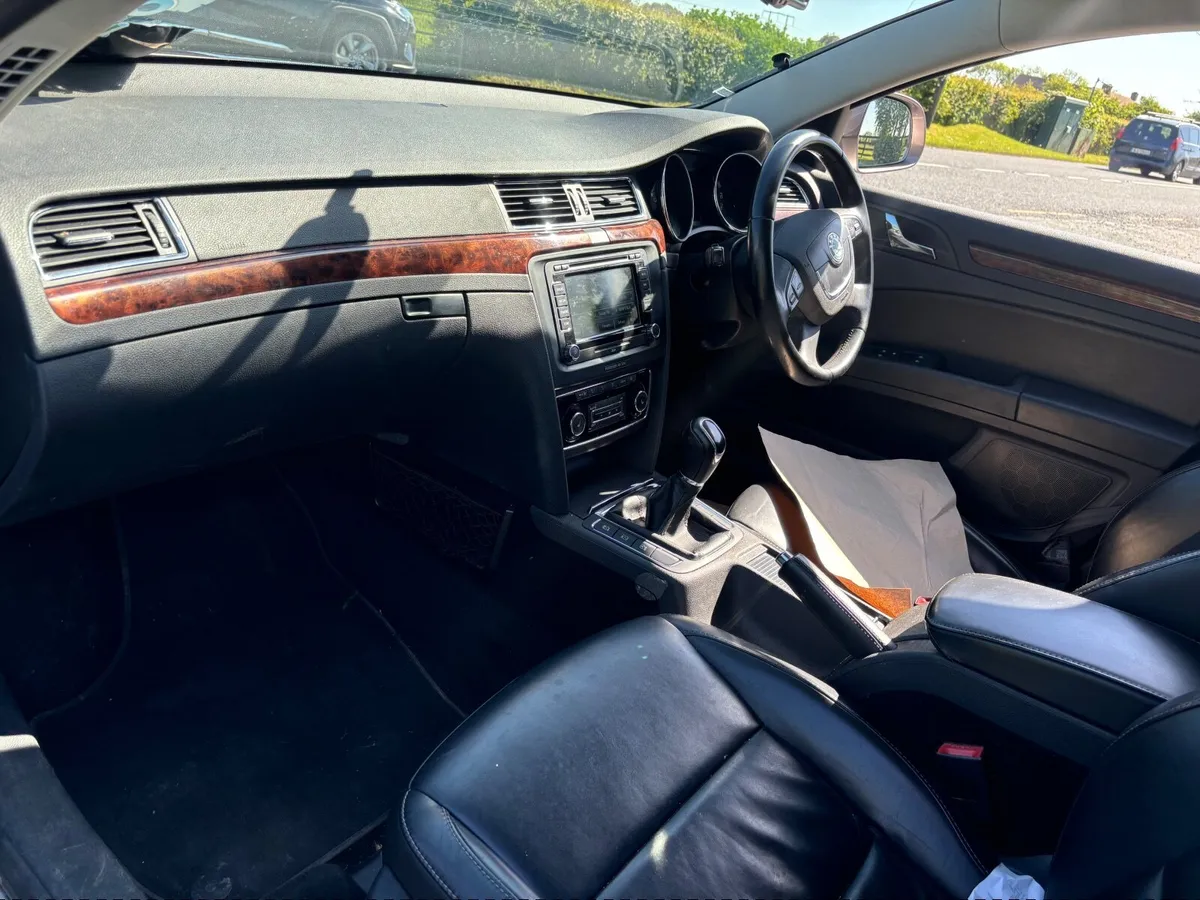 Skoda Superb 2012 - Image 3