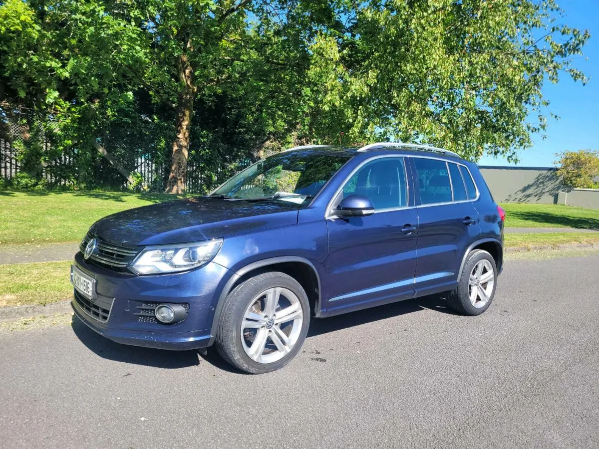 142 VW TIGUAN R LINE 2.0 TDI FOUR WHEEL DRIVE. . - Image 2