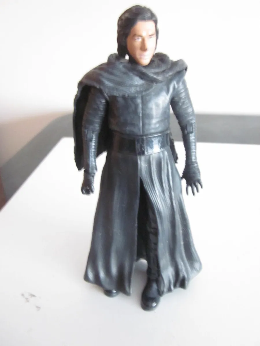 Star Wars Series Kylo Ren Articulated  Action Fig - Image 1