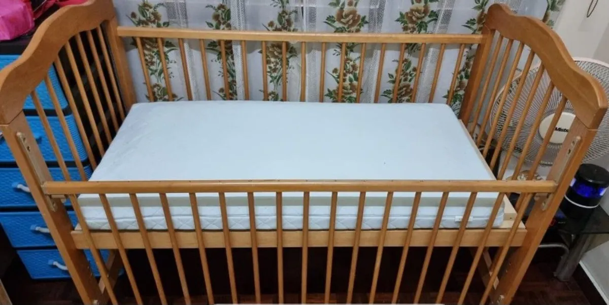 Baby elegance drop sided cot - Image 3