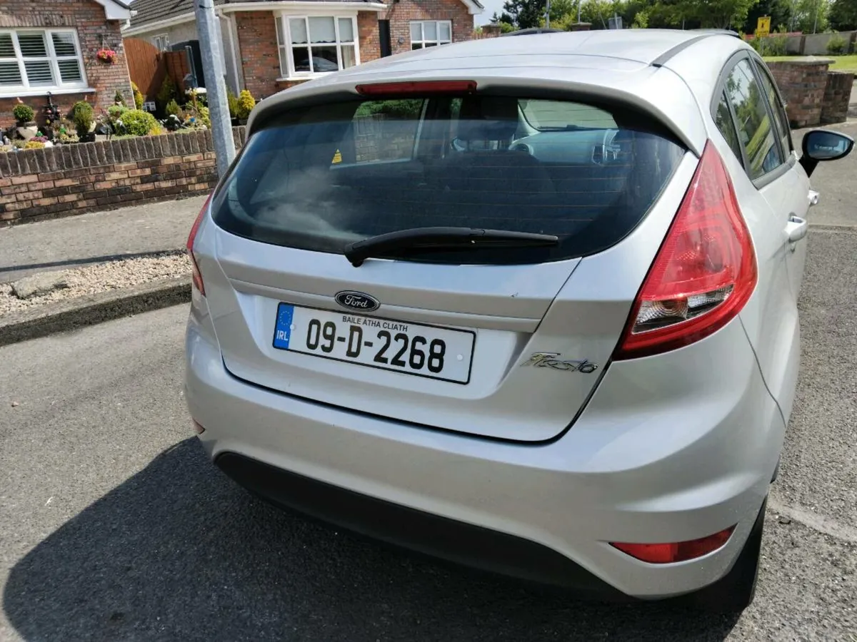FORD FIESTA 1.2 ABSOLUTELY STUNNING - Image 4