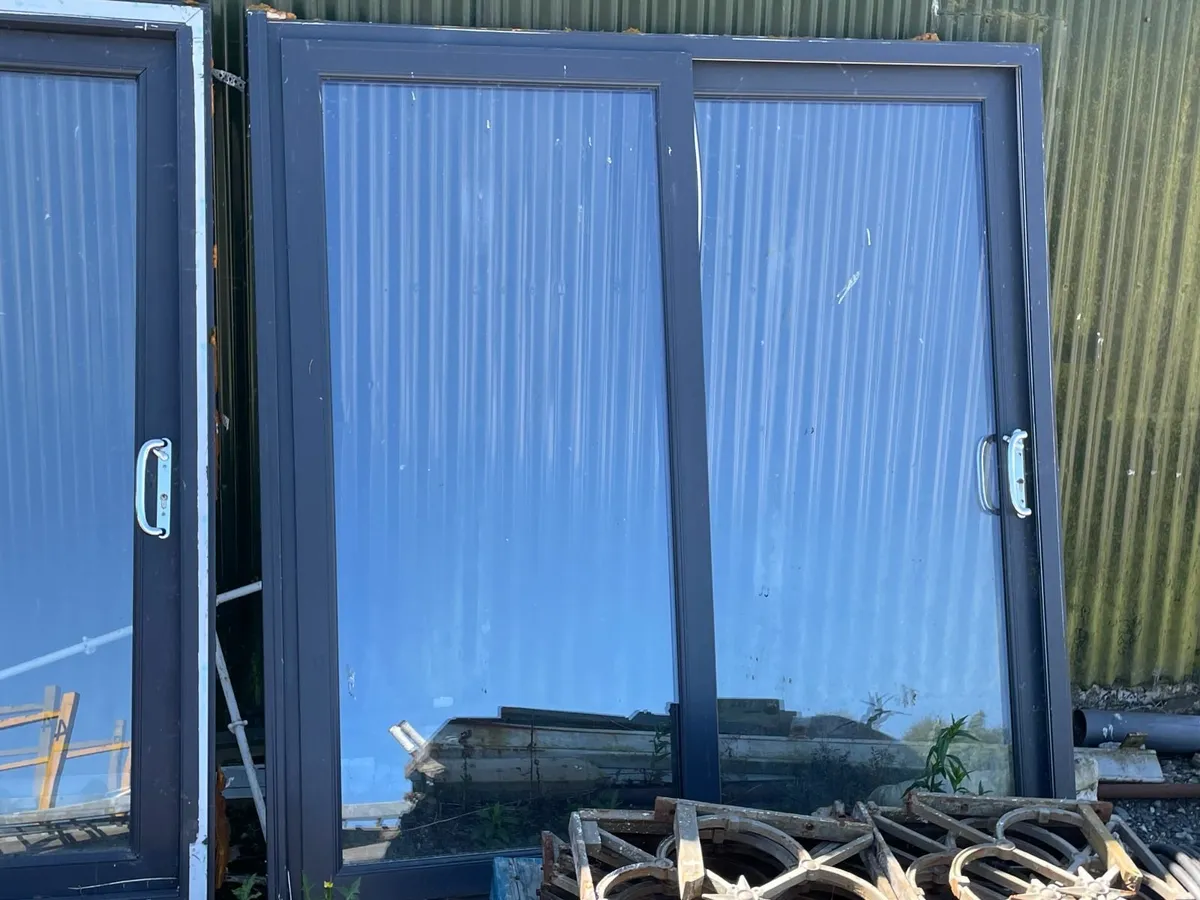 Sliding Doors - Image 3