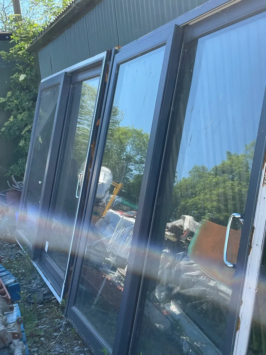 Sliding Doors - Image 4