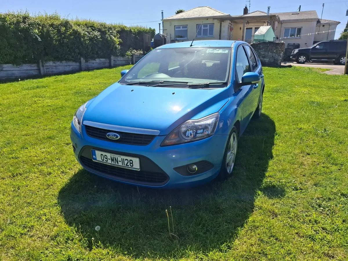 Ford Focus 2009 - Image 2