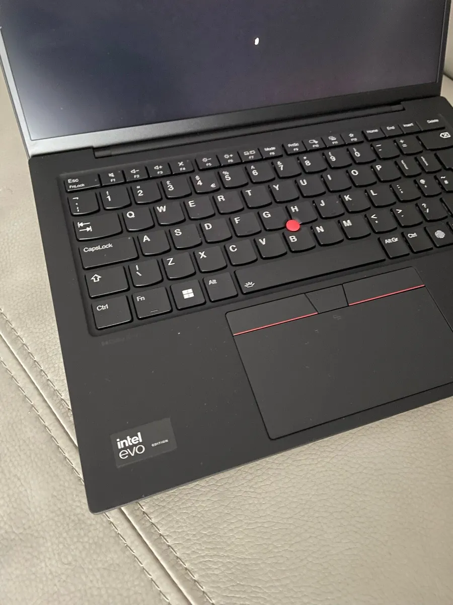 Lenovo X1 Carbon ultra 5 gen 12 - Image 4