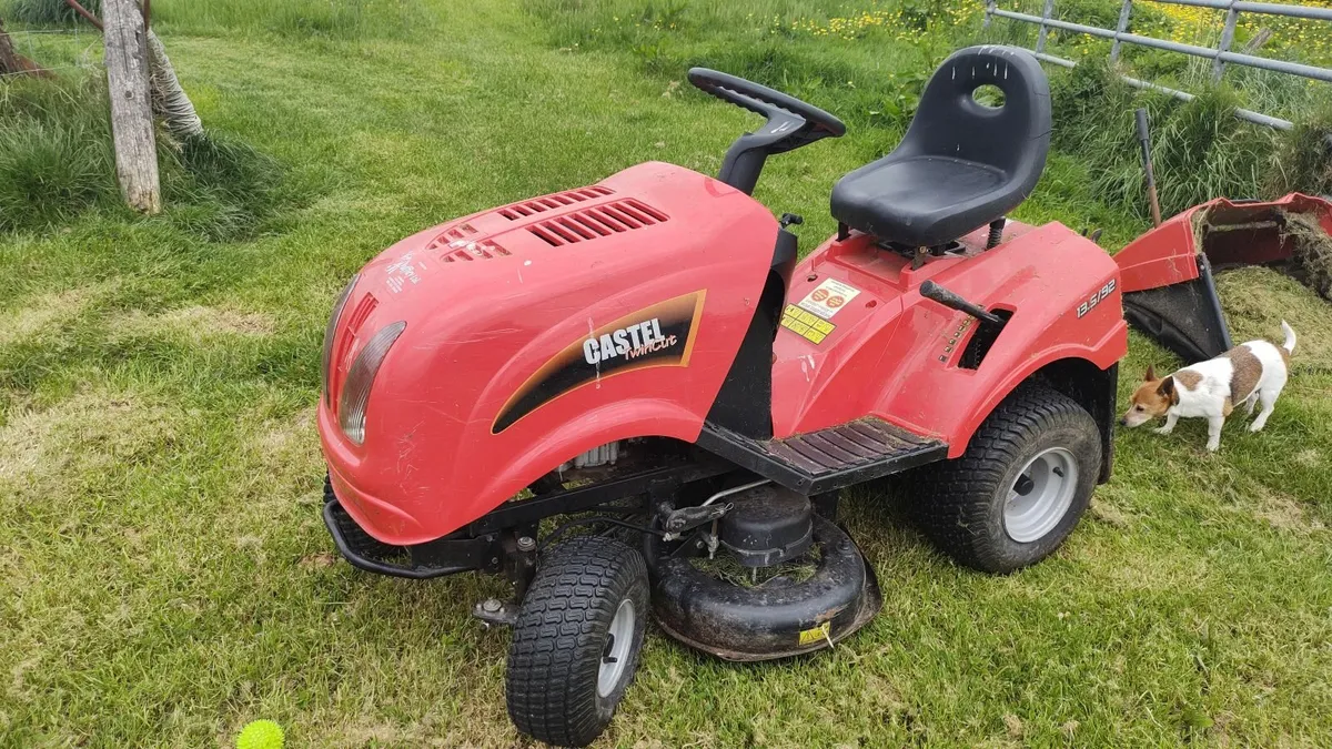 Ride on mower - Image 1
